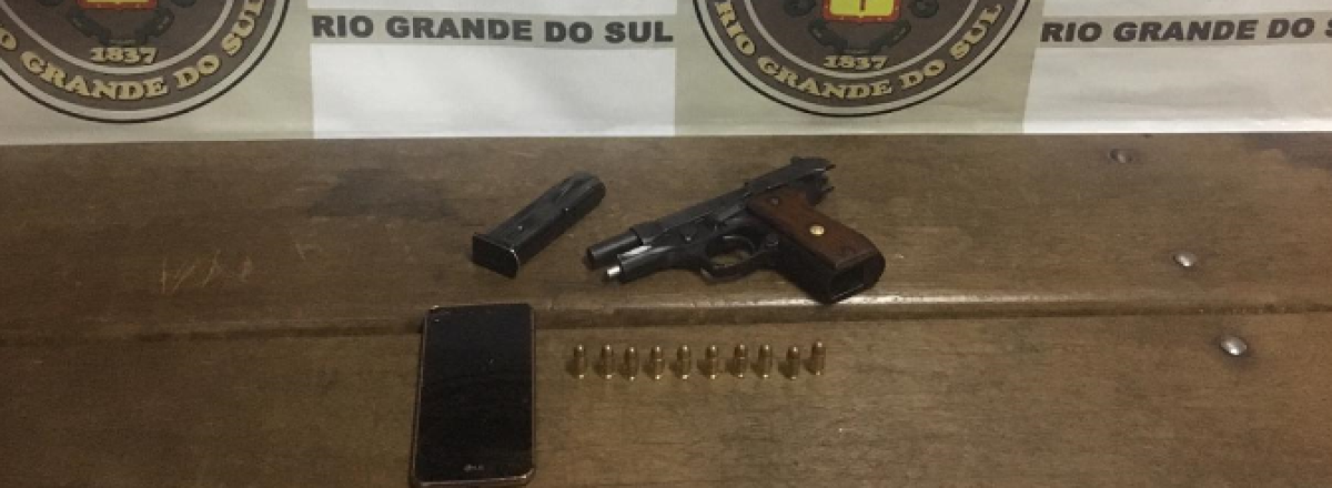 Brigada prende indivíduo com pistola 380 em Santa Maria
