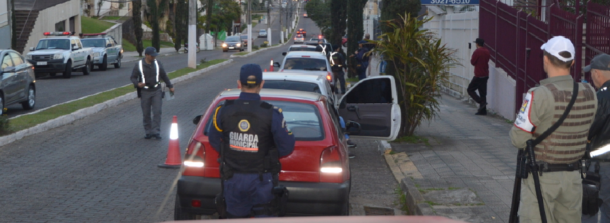 Blitz da Balada Segura recolhe dez veículos e quatro CNH’s em Santa Maria