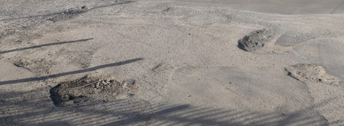 Vídeo: buracos prejudicam fluxo de veículos no Bairro Salgado Filho