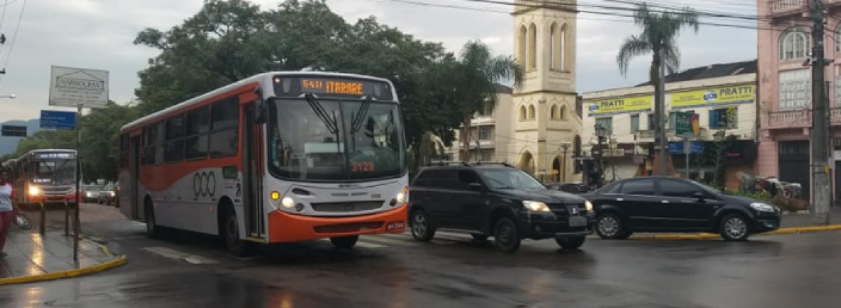 Pozzobom anuncia aumento na tarifa de ônibus para R$ 4,20
