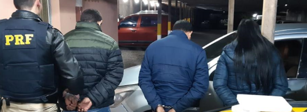 PRF prende trio com dois quilos de cocaína em Santa Maria