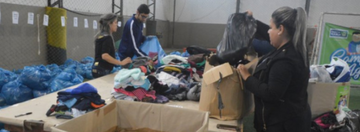 Campanha do Agasalho solicita doações de roupas infantis e cobertores em Santa Maria