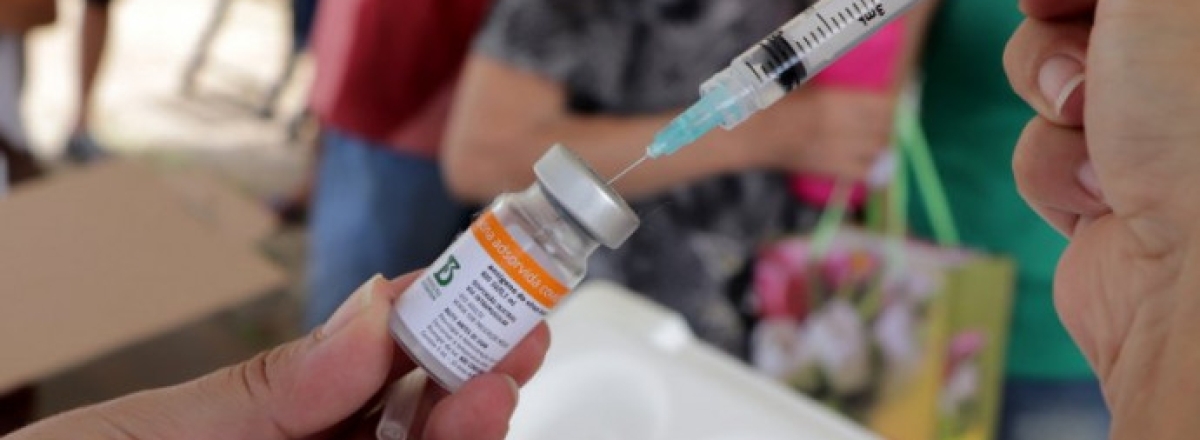 Vacinação contra Covid-19 para profissionais liberais da saúde ocorre nesta sexta-feira