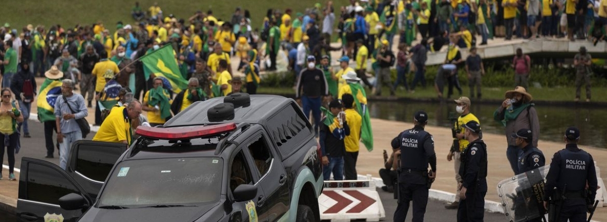 Moraes liberta mais 130 pessoas presas por invasões em Brasília