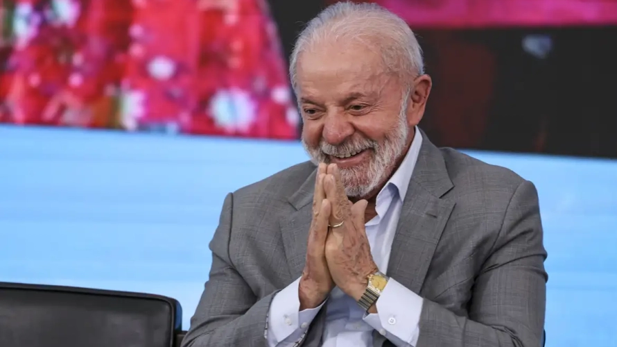Lula descarta desafiar EUA, mas diz que Brasil não é republiqueta