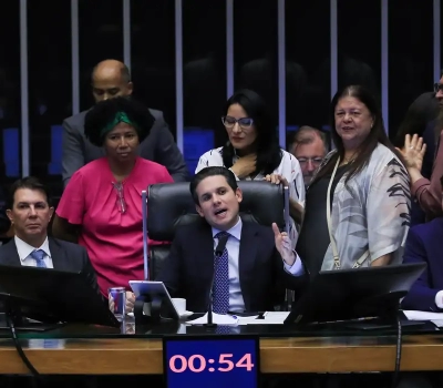 Câmara dos Deputados aprova licença menstrual de até 2 dias Câmara dos Deputados aprova licença menstrual de até 2 dias