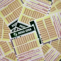 Mega-sena acumula e prêmio principal vai para R$ 130 milhões