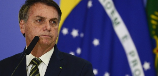 Deputados do PT entram com representação criminal contra Bolsonaro