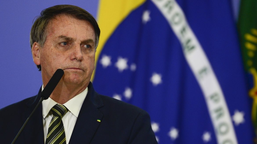 TSE tem 2 votos para condenar Bolsonaro; sessão será retomada na terça
