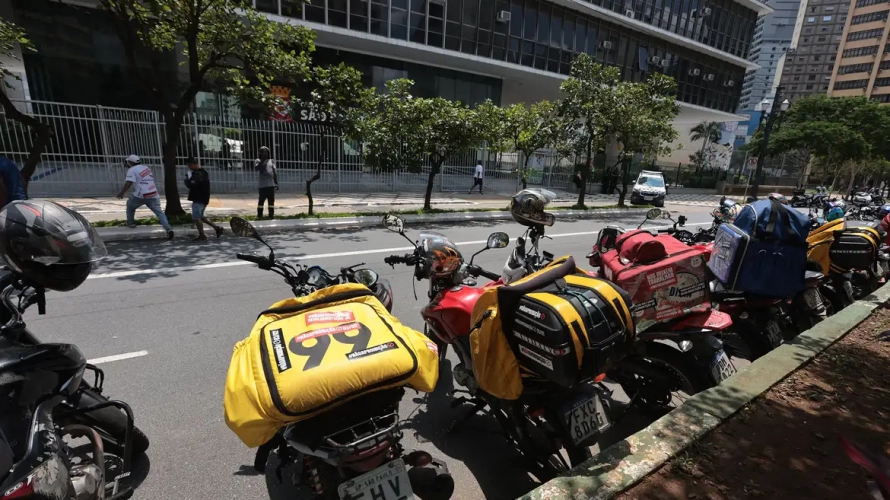 Governo estuda abertura de crédito para entregadores de apps
