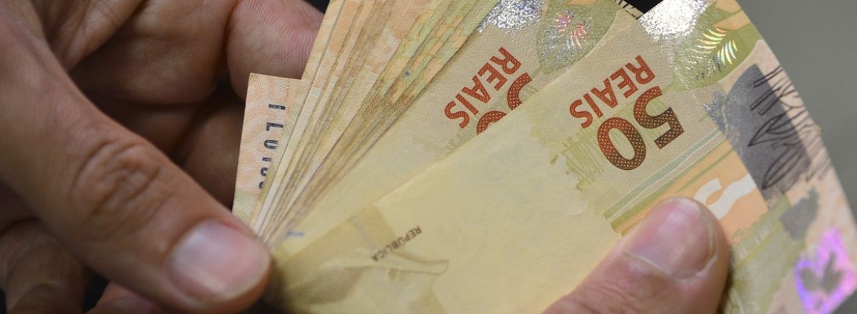 Salário mínimo aumenta para R$ 1.302 em 1º de janeiro