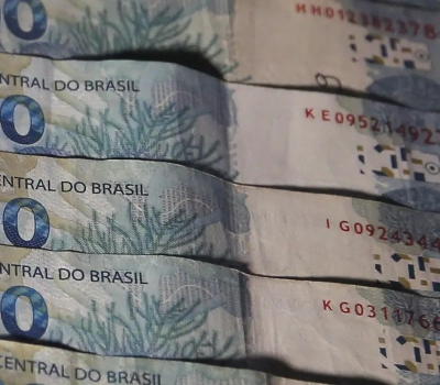 Receita paga quinto lote de restituição do Imposto de Renda 2025