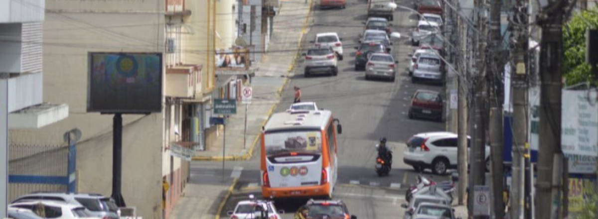 Asfalto de trecho das ruas Serafim Valandro e Vale Machado será recuperado