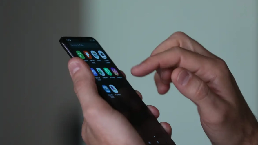 INSS alerta para golpe com aplicativo falso de reembolso