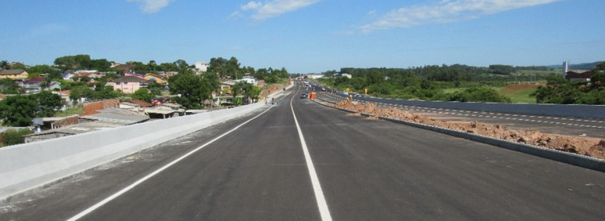 DNIT libera o trânsito no viaduto de acesso ao bairro Tancredo Neves na BR-287